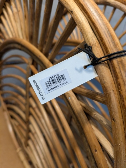 Okrągły gazetownik z trzciny - Madam Stotz