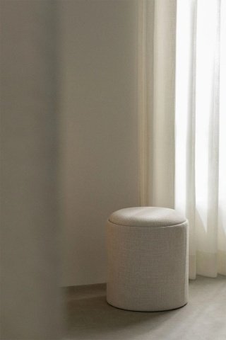 Okrągły tapicerowany puf Berkeleni z tacką i schowkiem jasnoszary Ø40 cm