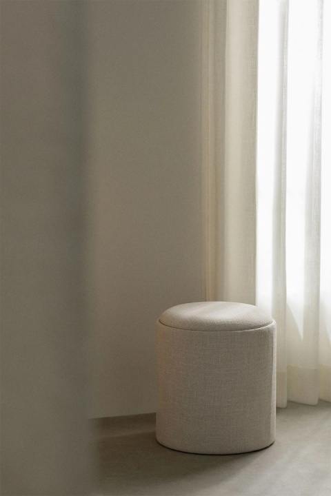 Okrągły tapicerowany puf Berkeleni z tacką i schowkiem jasnoszary Ø40 cm