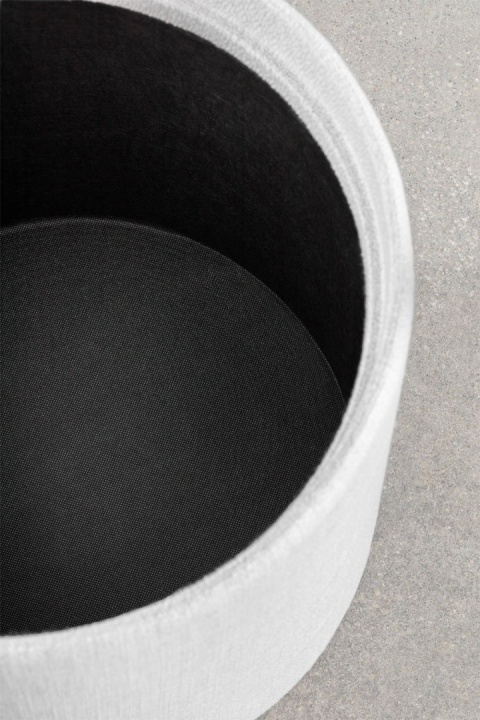 Okrągły tapicerowany puf Berkeleni z tacką i schowkiem jasnoszary Ø40 cm